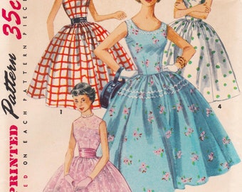 Simplicity 1213  Vintage 1950s Sewing Pattern  Dress  Size 14 Bust 32