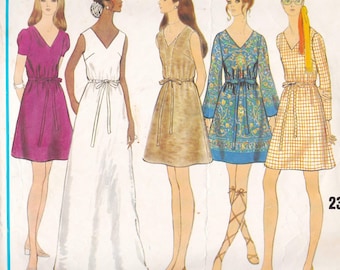 Vogue Basic Design 2350 Vintage 1970s Sewing Pattern Dress Size 12 Bust 34
