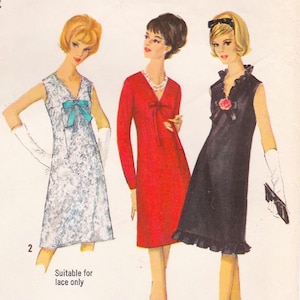 Simplicity 5766  Vintage 1960s Sewing Pattern  Dress  Size 12 Bust 32  Unused
