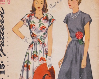 Simplicity 4710, Vintage 1940s Sewing Pattern, Dress, Size 16, Bust 34