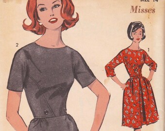 Advance 3025 Vintage Sewing Pattern Dress Size 14 Bust 34 Uncut