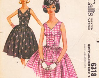 McCalls 6318 Vintage 1960s Sewing Pattern Dress Size 13 Bust 33