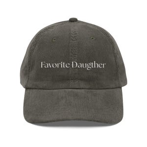 Cappello in velluto a coste "Favorite Daughter" / Tipografia minimalista ricamata immagine 5