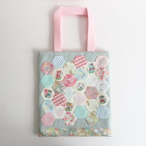 Mini sac fourre-tout japonais, Liberty Lawn et autres tissus imprimés mélangés Epp Applique Hexie Sac patchwork de rangement pour couture/tricotage/crochet.