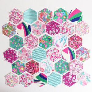 Kit EPP n. 09 Liberty Lawn 1 pollice English Paper Piecing 48 esagoni, collezione di tessuti e carta.