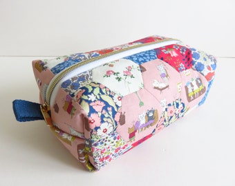Boxed Kokka Cats & Liberty Lawn Hexie Patchwork Purse Zippered Case.