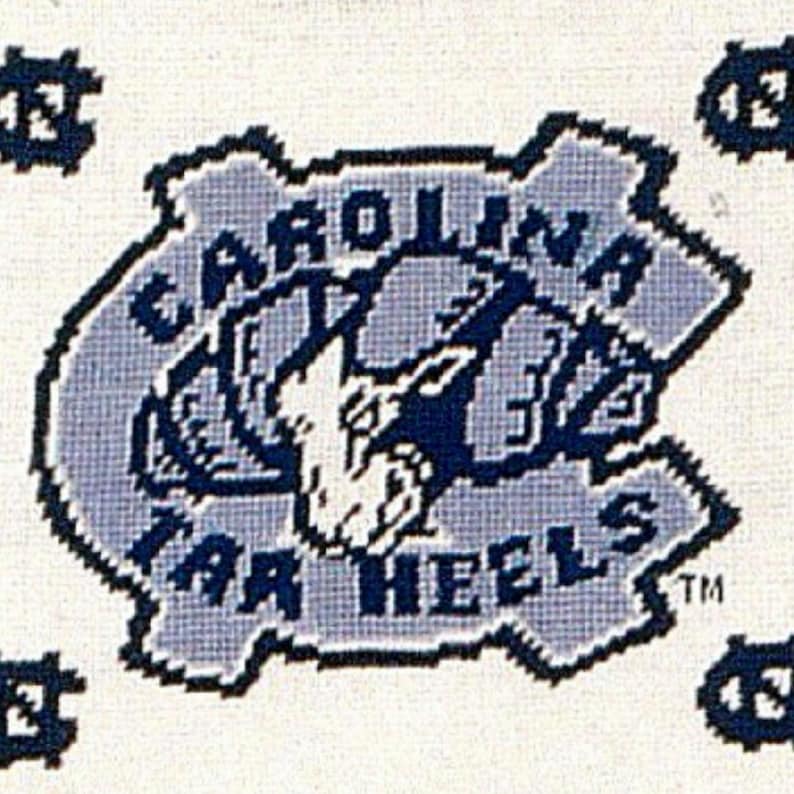 10x12 '' Handmade Wool Needlepoint Pillow Cover – UNC Tar Heels Embroidery Design immagine 3