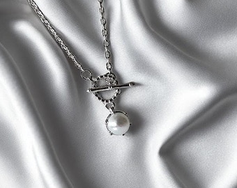 Collar con colgante de perla de plata de ley: elegante joyería minimalista