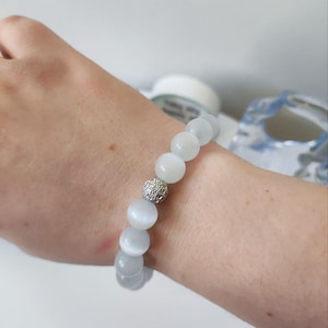 Natural 10mm Cat&#39;s Eye Stone Bracelet: White Gemstone Beaded Jewelry