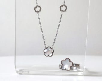 Stainless Steel Five Leaf Clover Jewelry Set: Necklace & Ring