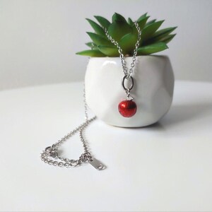 Collar con colgante de plata de ley en color rojo manzana - Cadena de acero inoxidable imagen 6