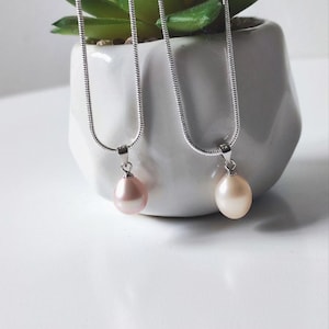 Sterling Silver Pearl Pendant Necklace: Pink, Purple, Black Pearl