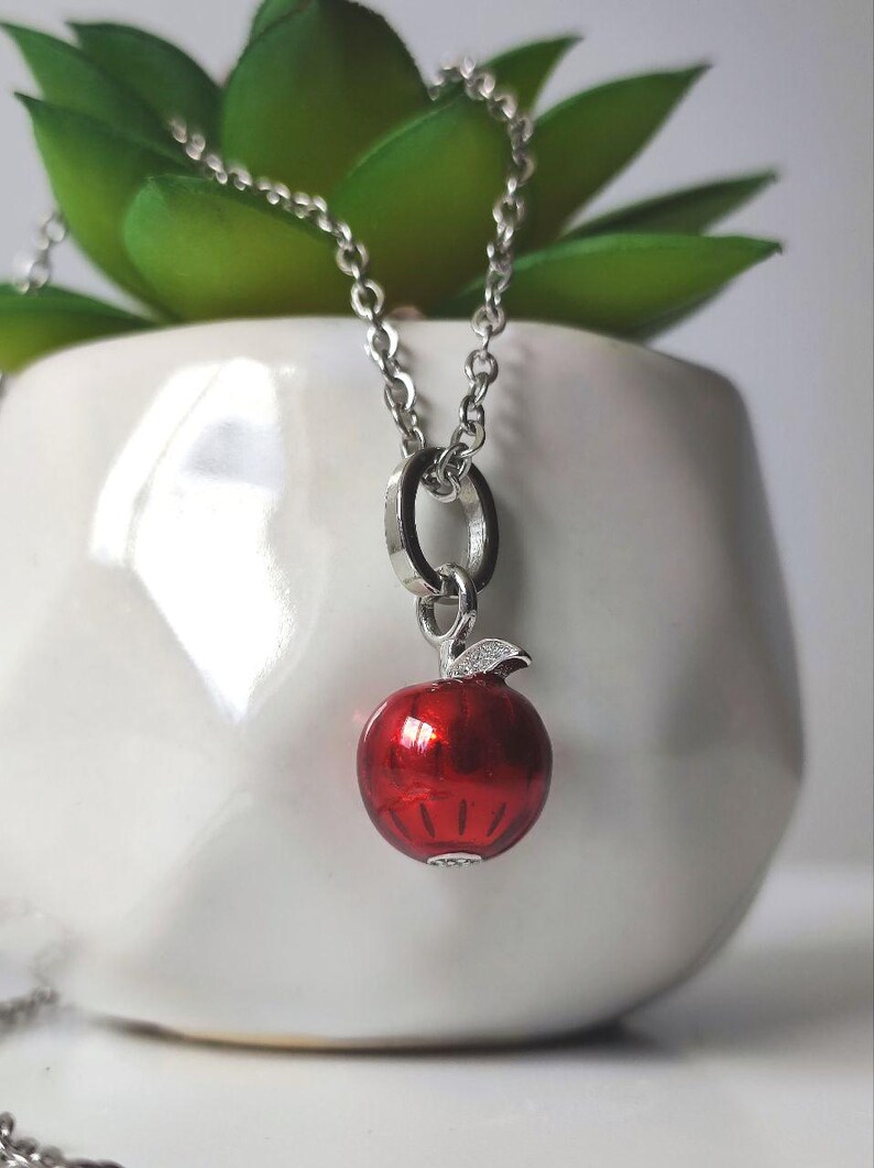 Collar con colgante de plata de ley en color rojo manzana - Cadena de acero inoxidable imagen 7