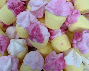 Swedish Marshmallow Cupcakes – Soft Vanilla Sugar-Dusted Candy Treats