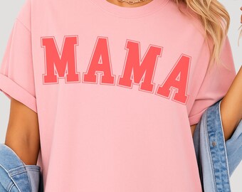 Camiseta Comfort Colors MAMA: Camiseta grande estilo universitário para mães