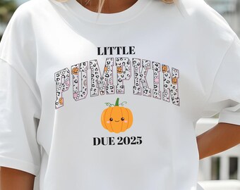 Camiseta Anúncio de Gravidez Little Pumpkin Prevista para 2025 - Comfort Colors Tee