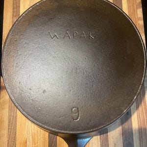 Vintage Restored Wapak #9 Cast Iron Skillet, Antique Cast Iron Frying Pan, Rustic kitchen, Smooth Cooking Surface, Seasoned & Ready to Use