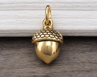 Gold Acorn Charm, Acorn Pendant, Acorn Jewelry, 3D Acorn Charm for Necklace or Bracelet, Fall Jewelry, Autumn Charm, Nature Charm