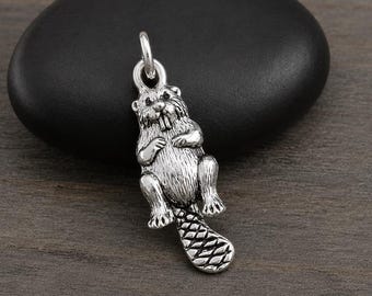 Silver Beaver Charm, Beaver Pendant, Woodland Animal Charm, Wildlife Pendant, Nature Lover Gift