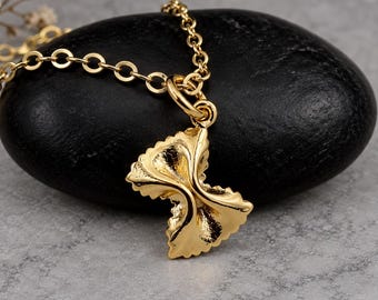 Miniature Farfalle Bowtie Pasta Necklace, Gold Bowtie Pasta Charm Necklace, Pasta Lover Necklace, Spaghetti Pasta Jewelry, Italian Food Gift