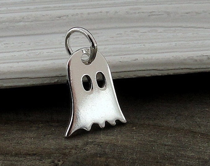 Ghost Charm, 925 Sterling Silver Ghost Charm for Necklace or Bracelet, Halloween Charm, Haunted Charm, Spooky Charm, Halloween Jewelry