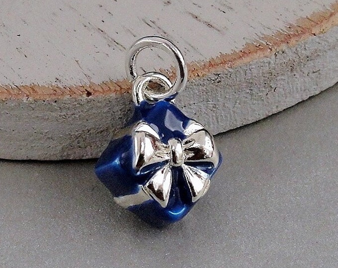 Wrapped Present Charm, Silver and Blue Wrapped Gift Charm for Necklace or Bracelet, Christmas Present Charm, 3D Christmas Charm