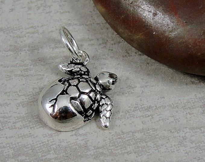 Sterling Silver Baby Sea Turtle Charm, Baby Turtle Charm, Hatching Turtle Charm, Bracelet Charm, Necklace Charm, Sea Turtle Jewelry