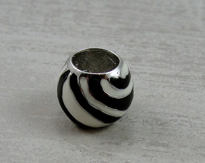 Zebra Stripe European Charm, Zebra Pattern Bead, Zebra Stripe Bracelet Charm, Black and White Swirl Charm, Large Hole Bead, Big Hole Bead