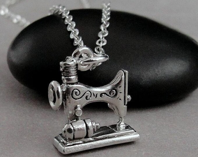 Silver Sewing Machine Necklace, 3D Sewing Machine Charm Necklace, Seamstress Charm Necklace, Sewing Necklace, Sewing Gift, Seamstress Gift