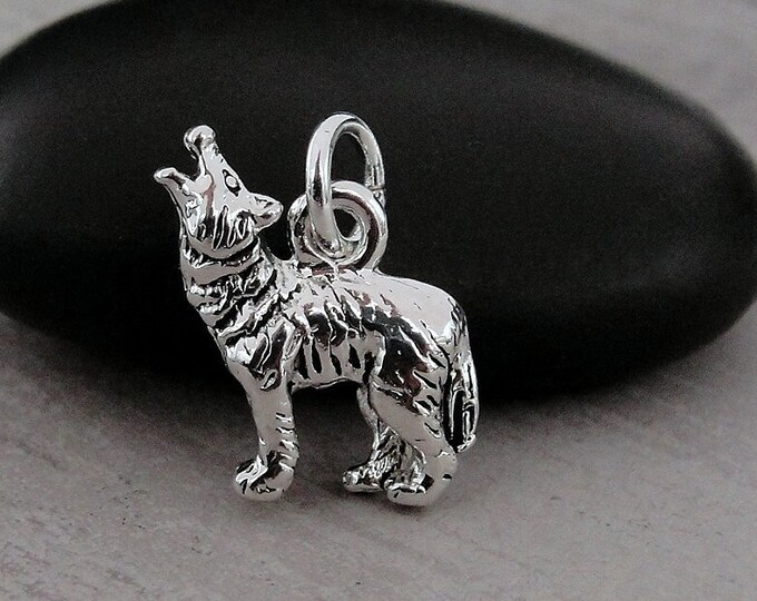 Howling Wolf Charm, Silver 3D Wolf Charm for Necklace or Bracelet, Coyote Charm, Werewolf Charm, Wild Animal Charm, Wolf Gift, Wolf Jewelry
