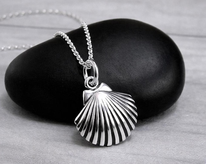 925 Sterling Silver Seashell Necklace, Scallop Shell Charm Necklace, Ocean Beach Charm Necklace, Silver Beach Jewelry