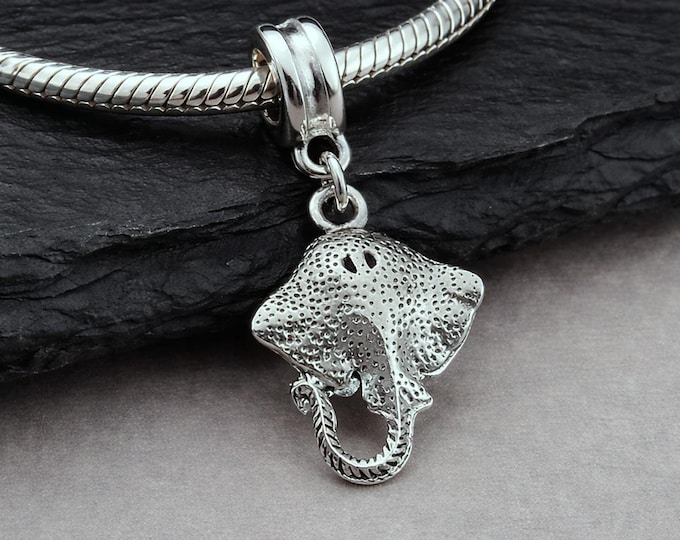 Stingray European Charm, Silver Stingray Dangle Charm, Manta Ray Charm with Bail, Stingray Bracelet Charm, Stingray Bead, Stingray Gift