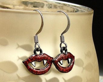 Vampire Fangs Earrings, Red and Black Vampire Lips Dangle Earrings, Vampire Teeth Earrings, Goth Earrings, Halloween Themed Dangle Earrings