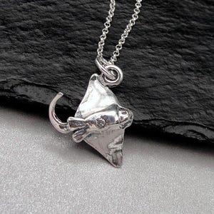 Collana con razza, collana con ciondolo in argento sterling con razza, collana con manta, ciondolo con manta, collana con razza marina, collana con spiaggia oceanica