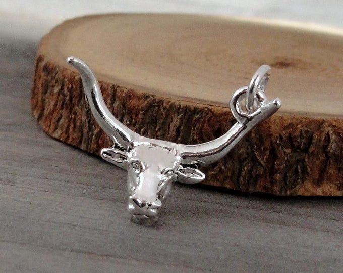 Texs Longhorn Charm, Silver 3D Longhorn Bull Charm for Necklace or Bracelet, 3D Cattle Charm, 3D Steer Charm, Longhorn Pendant, Bull Pendant