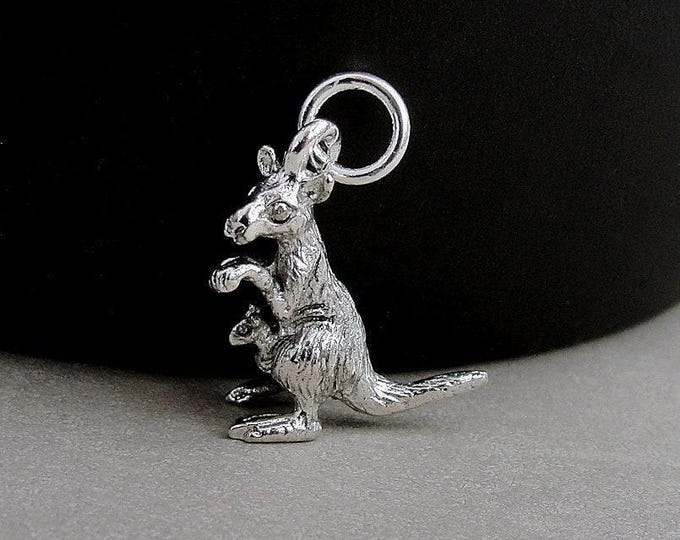 Kangaroo Charm, Silver Kangaroo Necklace Charm, 3D Kangaroo Charm, Australian Charm, Zoo Animal Charm, Australian Themed Jewelry