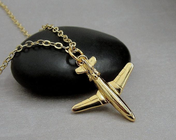 Gold Airplane Necklace, Airplane Charm Necklace, Travel Necklace, Pilot Jewelry, Flight Attendant Gift, Airplane Pendant, Wanderlust Jewelry