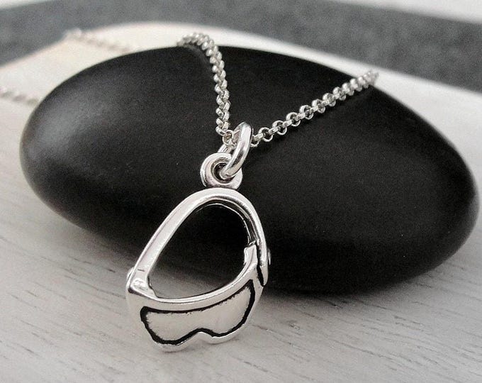 Ski Goggles Necklace, 925 Sterling Silver Ski Visor Charm, Skiing Charm Necklace, Skier NEcklace, Ski Goggles Charm, Gift for Skier