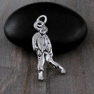 Silber Zombie Charme, Halloween Charme, Horror Film Charme, Untoten Charme, Zombie Schmuck, Zombie Halskettenanhänger, Armbandanhänger, Zombiegeschenk