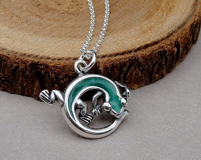 Green Lizard Necklace, Sterling Silver Green Gecko Charm on a Silver Cable Chain, Salamander Charm, Reptile Charm, Lizard Jewelry