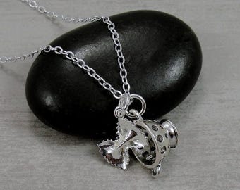 Pasta Lover Necklace, Farfalle Bowtie Pasta and Strainer Necklace, Silver Pasta Strainer Charm, Silver Bowtie Pasta Charm, Farfalle Charm