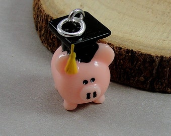 Pink Pig Graduation Charm, Pig Graduation Pendant, Pig with Graduation Cap Charm, Necklace Charm, Bracelet Charm, Pig Graduation Gift
