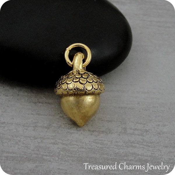 Gold Acorn Charm, Acorn Pendant, Acorn Jewelry, 3D Acorn Charm for Necklace or Bracelet, Fall Jewelry, Autumn Charm, Nature Charm