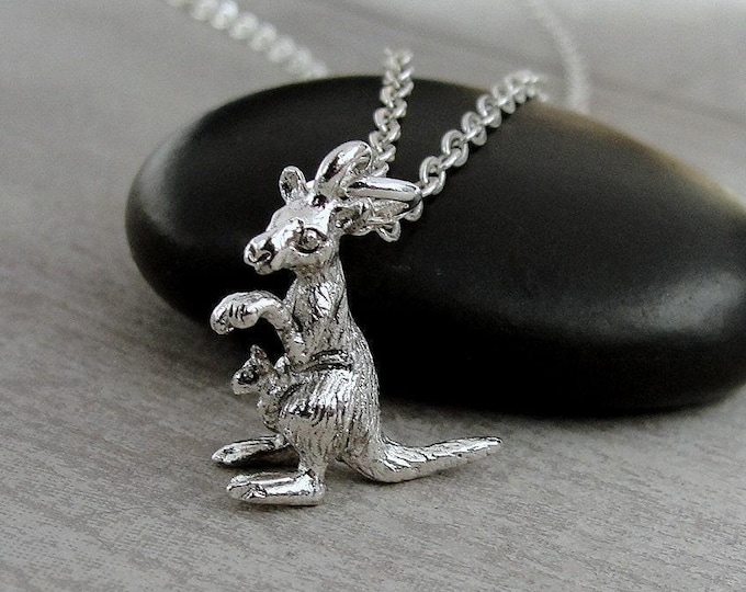 Kangaroo Necklace, Silver Plated 3D Kangaroo Charm Necklace, Zoo Animal Charm, Australian Charm, Kangaroo Gift, Kangaroo Jewelry