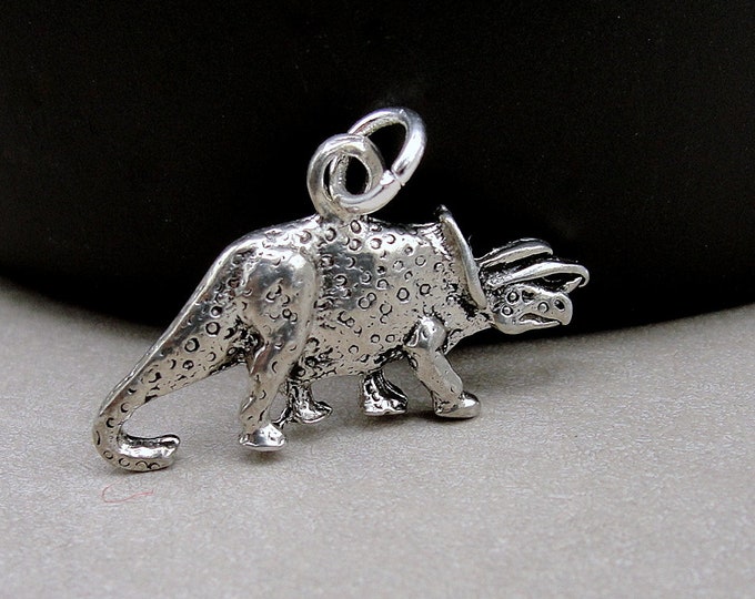 Silver Triceratops Charm, Triceratops Necklace Charm, Dinosaur Charm, Dinosaur Necklace, 3D Triceratops Charm, Dinosaur Jewelry Gift
