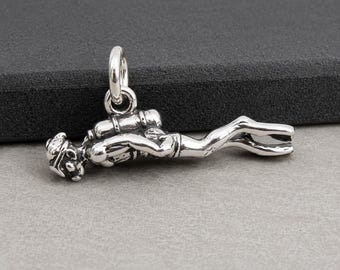 925 Sterling Silver 3D Scuba Diver Charm for Necklace or Bracelet, Deep Sea Diving Pendant, Snorkeling Jewelry
