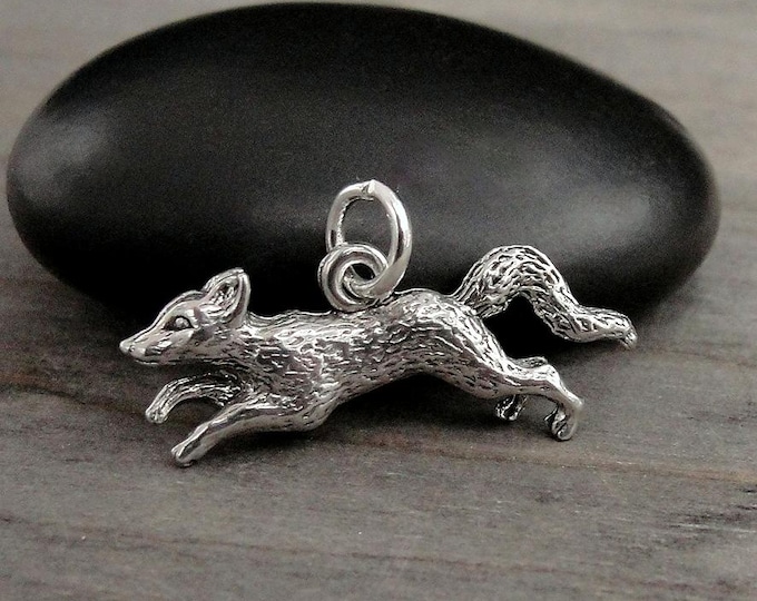 Running Fox Charm, Silver Fox Charm for Necklace or Bracelet, Coyote Charm, Coyote Necklace, Wild Animal Charm, Wildife Charm, Fox Gift