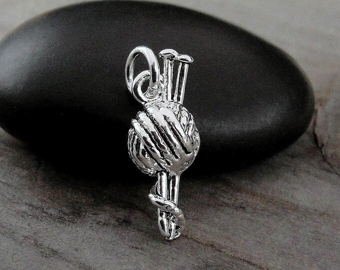 Ball of Yarn and Knitting Needles Charm, Silver Plated Knitting Charm for Necklace or Bracelet, 3D Ball of Yarn Charm, Knitting Gift Jewelry