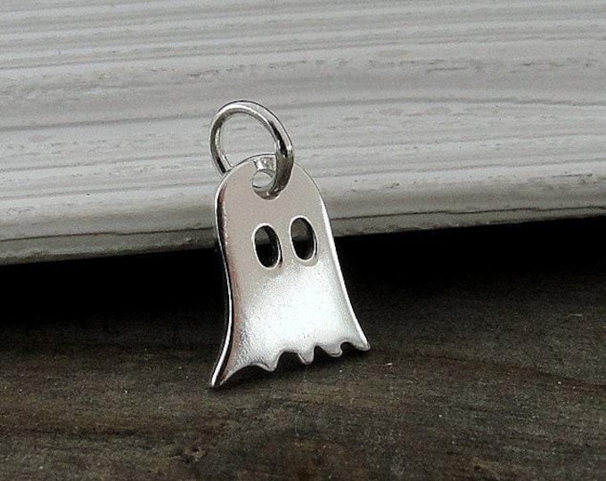 Ghost Charm, 925 Sterling Silver Ghost Charm for Necklace or Bracelet, Halloween Charm, Haunted Charm, Spooky Charm, Halloween Jewelry