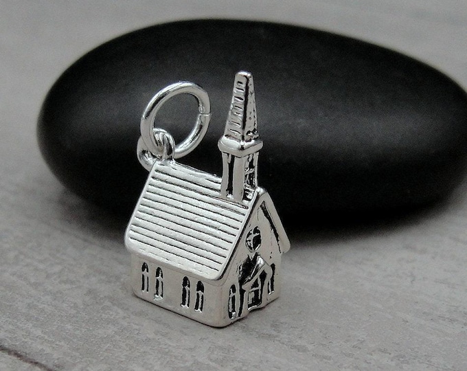 Church Charm, Silver 3D Wedding Chapel Charm for Necklace or Bracelet, Religious Charm, 3D Church Pendnat, Bible School Charm